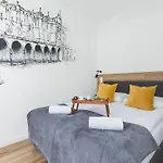 Daire Luxurious Rakowicka By Renters Prestige Krakow