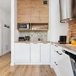 Luxurious Rakowicka By Renters Prestige Daire Krakow