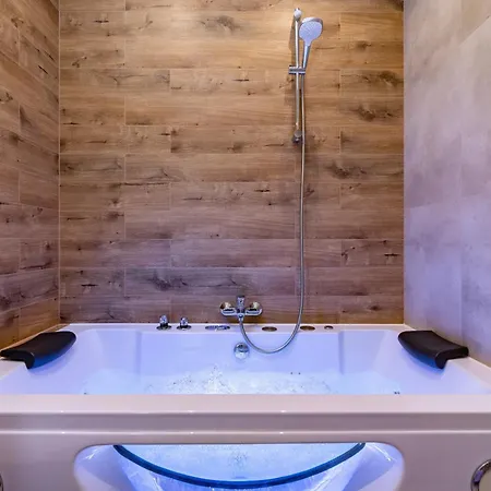 Luxurious Rakowicka By Renters Prestige アパート クラクフ
